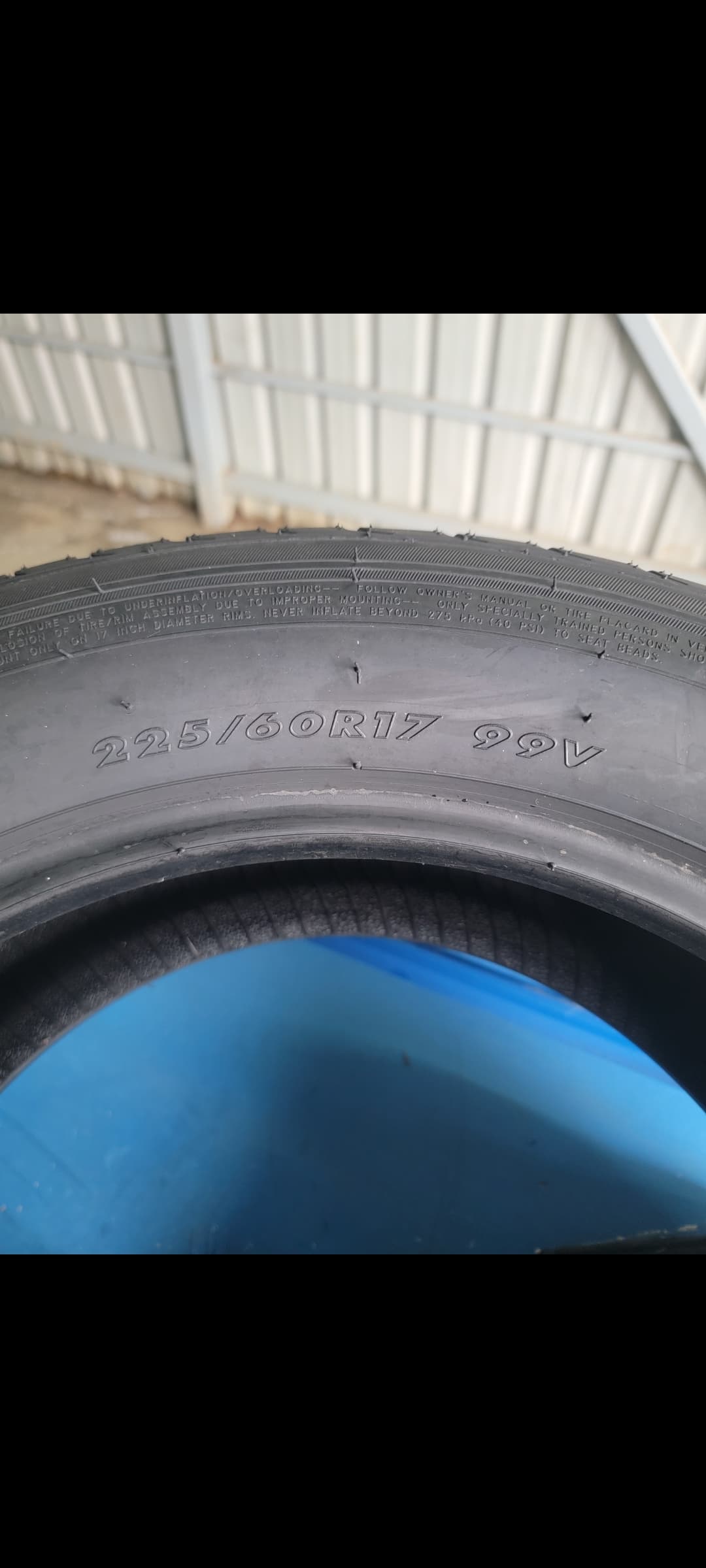 Maxtrek 225/60 R17 HT