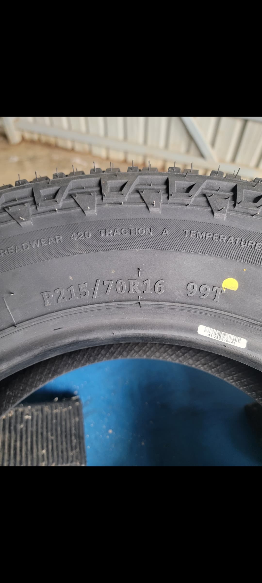 COMFORSER 215/70 R16 AT