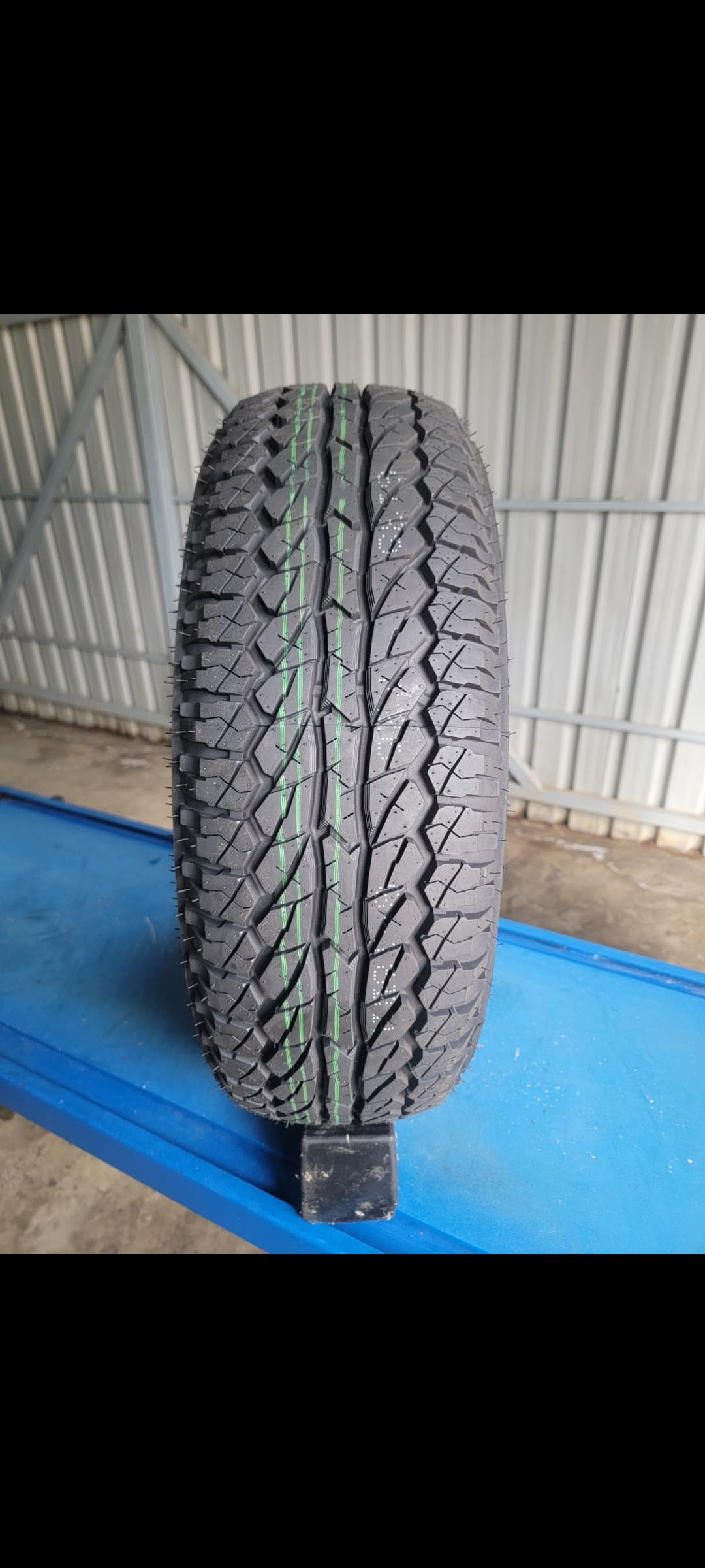 COMFORSER 215/70 R16 AT